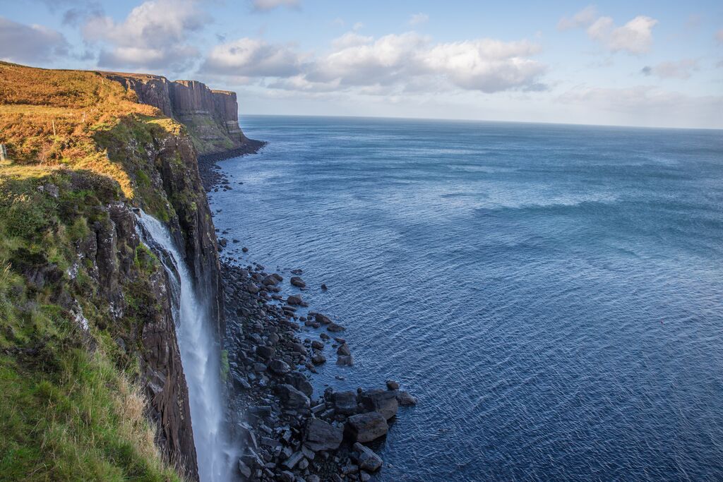 Medium HAG Isle Of Skye Kilt Rock The Glass Passage 2015 (12) (1)