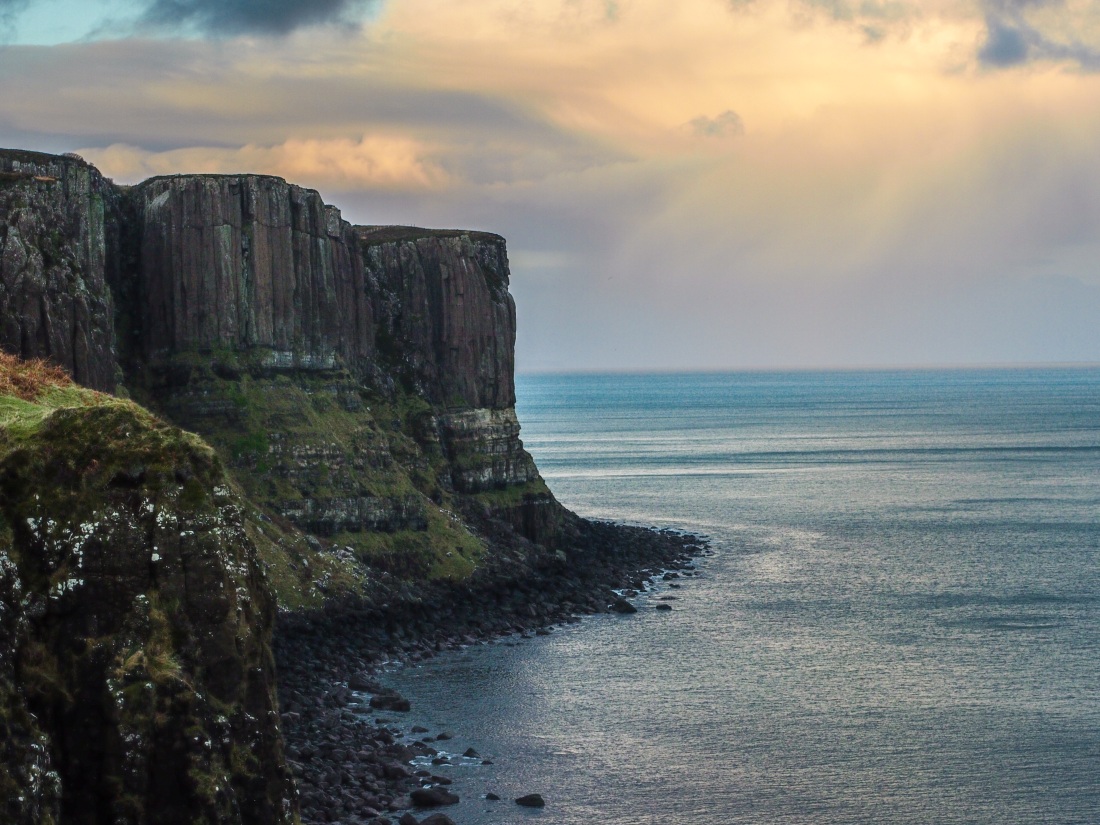 hag-isle-of-skye-kilt-rock-travelholic-nomad-2015-2-295kb